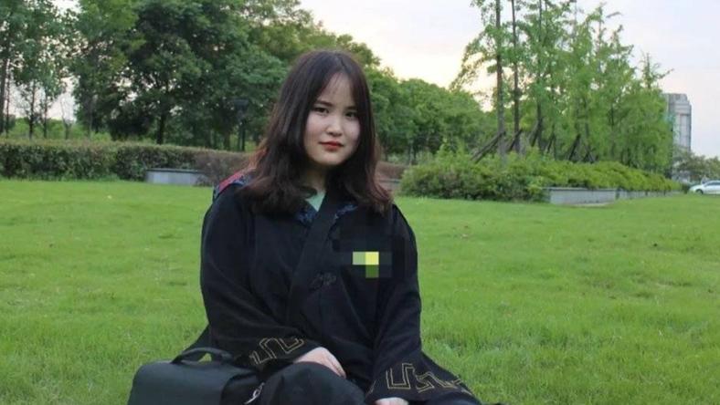 东亚女儿最难以接受的真相,被她笑着戳破了